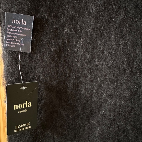 Scarf - Picture 2 of 3